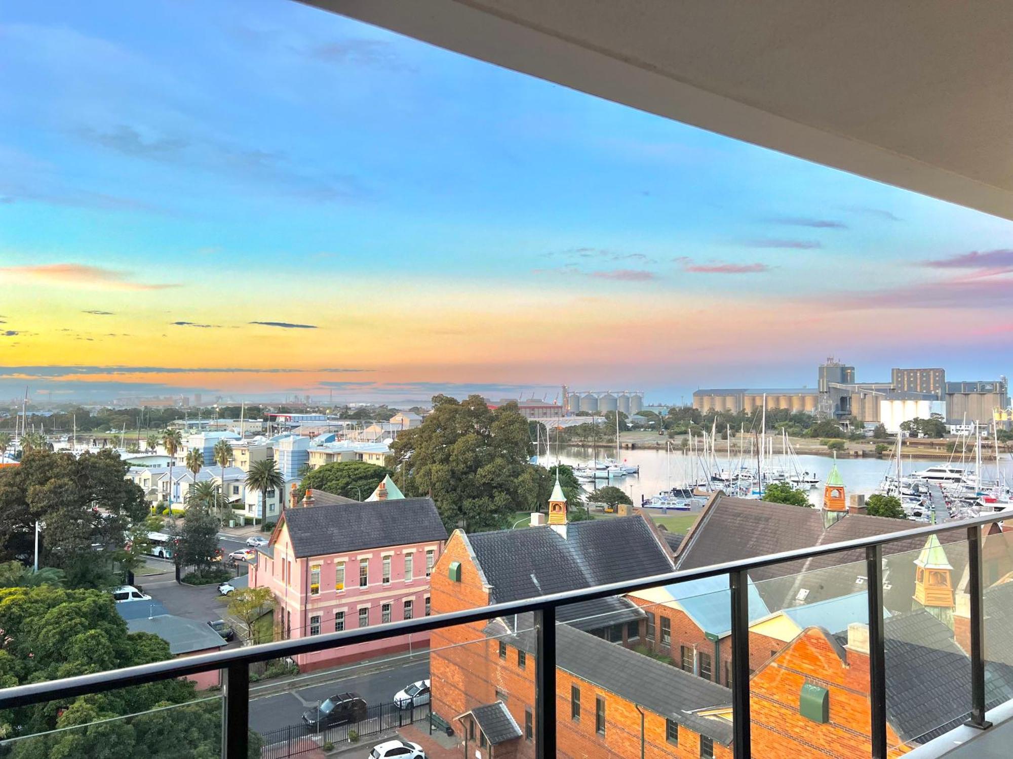 Harbour Towers, Newcastle'S Elite Apartment Stays, Free Parking & Tram Access Exteriör bild