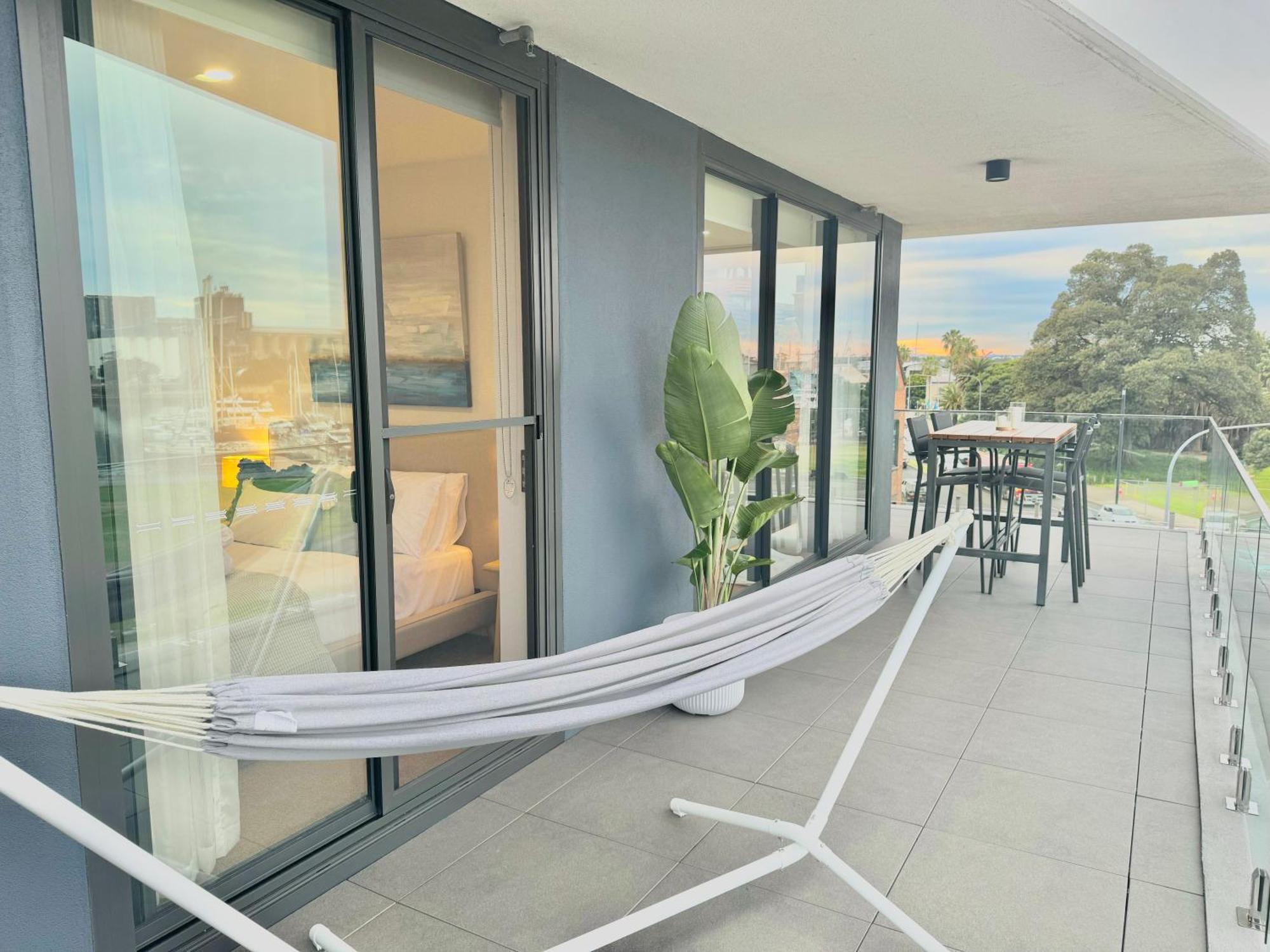 Harbour Towers, Newcastle'S Elite Apartment Stays, Free Parking & Tram Access Exteriör bild